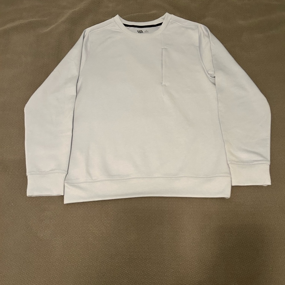 Classic White Crewneck Sweater with Ribbed Cuffs